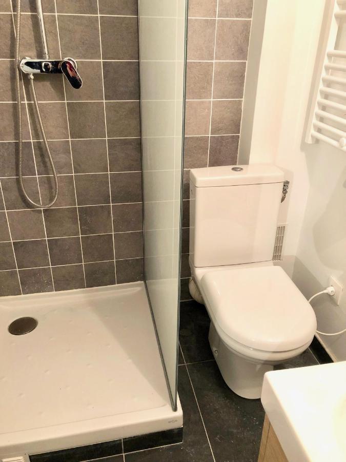 Faubourg Saint Martin Apartment Paris Bagian luar foto